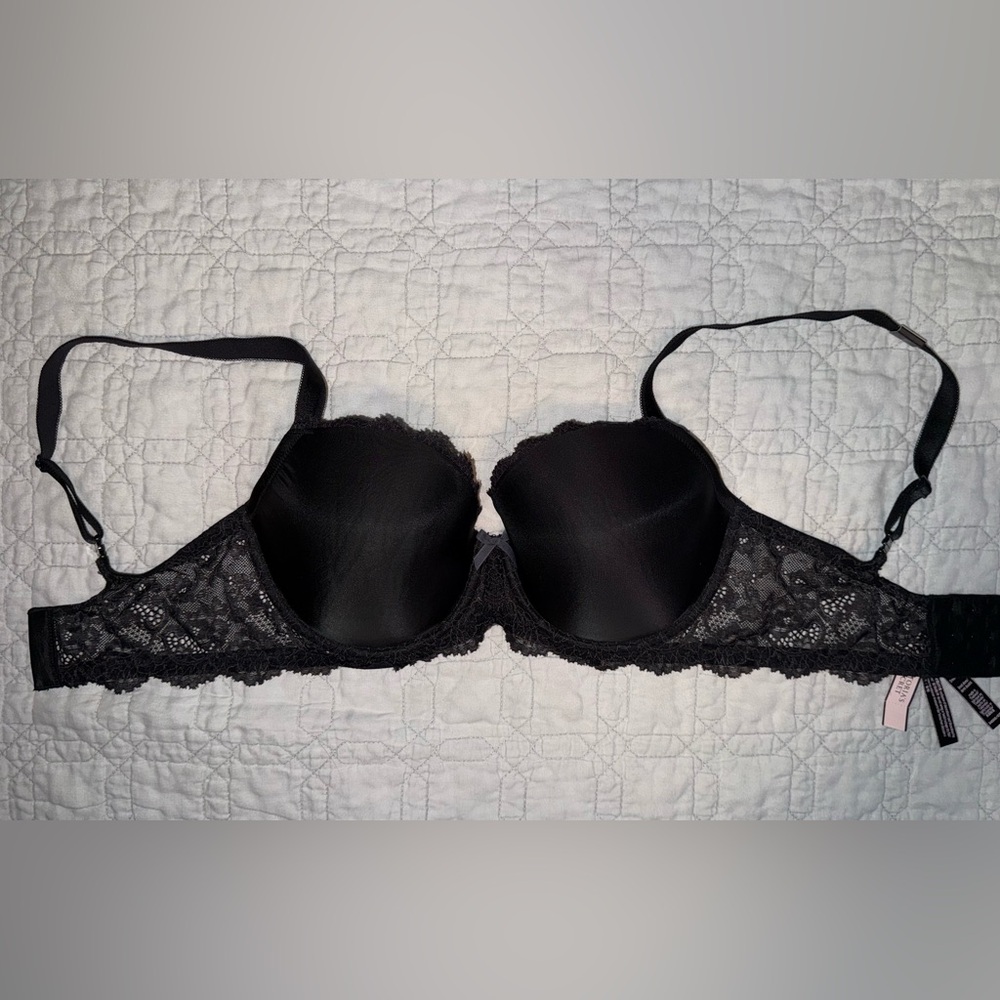 Victoria's Secret Black Lace Dream Angels Lined Demi Size 34DDD - NWT